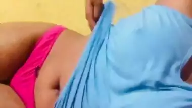 Sri lankan girl nigth sexy fun. හීනෙන් මෝල් වෙලා