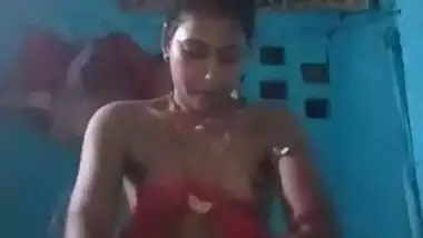 Today Exclusive- Desi Village Bhabhi Record Fingering Selfie Video For Money