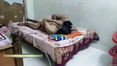 Telugu aunty gets sex with her husband’s best friend! Desi MMS porn