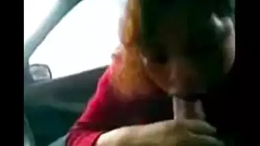 Punjabi girl given hot blowjob session on car