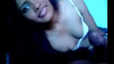 Desi Delhi college girlfriend blowjob and doggy style mms sex video