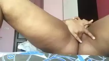 Horny Bangla college girl masturbates on webcam