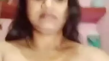 Sexy huge boobs village bhabhi making video for bhaiya
