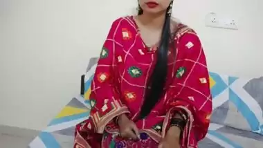 xxx Indian Desi step-mom ne sex ki lat laga di full hindi video xxx big boobs Saarabhabhi6 clear Hindi audio horny sexy