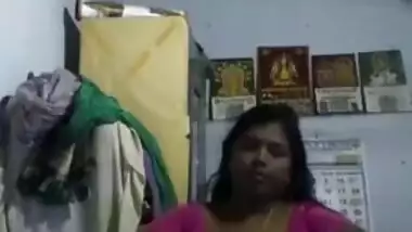 Exclusive- Desi Tamil Bhabhi Wearing Cloths