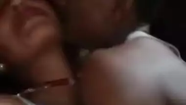 Guy and girlfriend of Desi origin film XXX video that will become MMS