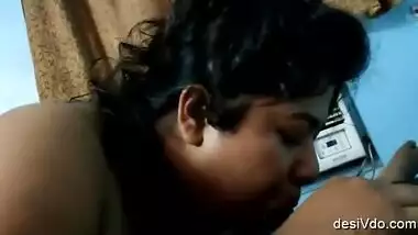 Desi Demanding Bhabi Blowjob