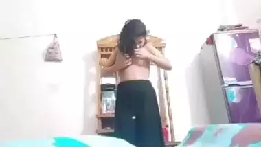 Desi cute girl sexy boobs