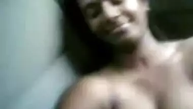 Topless And Sexy Tamil Maid Talking Naughty