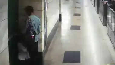 Metro station blowjob sex video of a young and horny couple