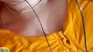 Bhabhi opens blouse and sits naked for fingering