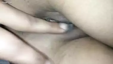 Desi girl pussy fingering her lover 2
