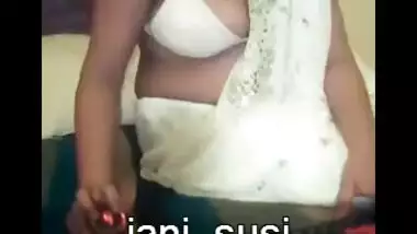 North Indian aunty showing big tits with her...