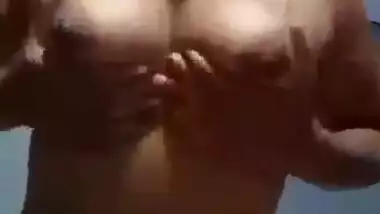 Desi girl stripping cloths & fingering her pussy hot video