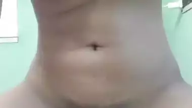 Slim Bhabhi Masturbation in Live