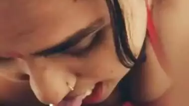 Attractive Bhabhi nicely licks XXX dick of husband's Desi friend