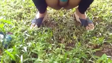 Desi Bhabhi Best Public Pissing Video Compilation Part 1