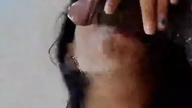 Sexy Lankan Girl Blowjob Vdo