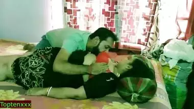 Hot sex with innocent cute Bhabhi !! Unbelievable hot pussy!! I cum up within two minutes!! new sex video