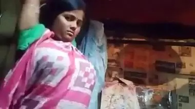 Village Bhabhi Boobs Show