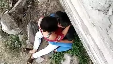 Desi lover outdoor romance