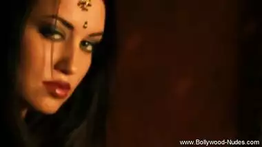 Sensual Brunette From Bollywood Nudes