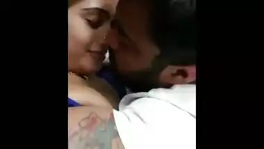 Srilankan Actress queen Piumi Hansamali kissing scandal