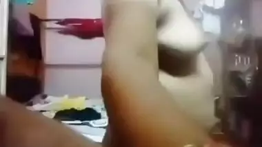 Desi Married Bhabi Make Video For Hubby