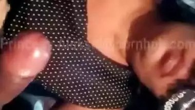Indian aunty sucking cock-1
