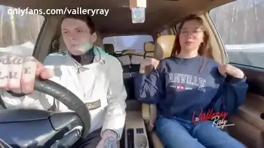Meeting with stepsister after school ended with blowjob in the car