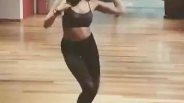 Hot Indian Teen Dancing Non-Nude