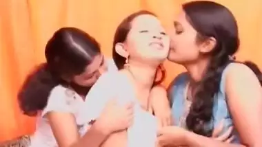 Indian Lesbian Gf Group Sex Video