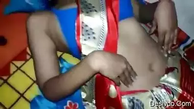 hot and sexy desi girl priya romance in saree