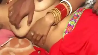 Nayi Naveli Bhabhi Ko Raat Me Paani Dene Ke Bahane Se Choda