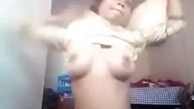 Bengali girl boobs shacking 