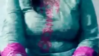 Punjabi Cam Hot Girl Showing Boobs