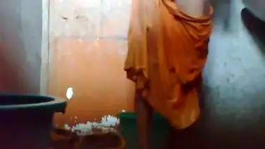 Bangla bhabhi homemade shower.