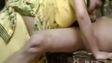 bhabhi in yellow shalwar suit fucked on sofa
