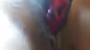 Desi bhbai fucking dildo selfie video capture