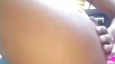 Cute Desi Girl Showing Ass