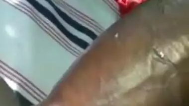 Desi man impales XXX pussy of insatiable Bhabhi in outdoor MMS clip