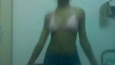 Sexy Telugu Girl’s Naked Dance In Bedroom