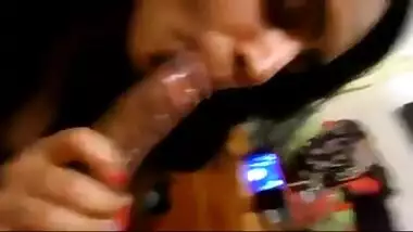 Sizzling hot girlfriend sucking penis