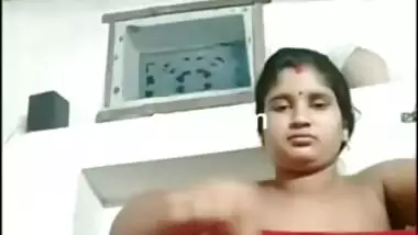 Village ki bhabhi – Naked dressing video