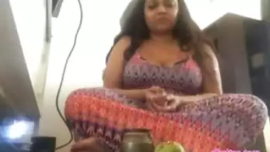 Busty Indian aunty experiences first time private cam show