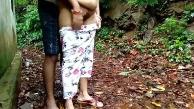 Outdoor Risky Public Fucking Wife Friend Near The Bridge