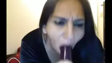 Desi Mumbai bhabhi plays with dildo