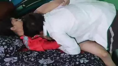 XXX macho in shirt satisfies his Desi sister-in-laws' pussy in her bed