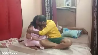 Lonely Bhabhi Has Sex With Maid Instead Of Watching Porn