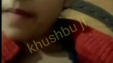 Super Hot Desi Bhabhi Showing Boobs and Pussy On video call New leaked Mms